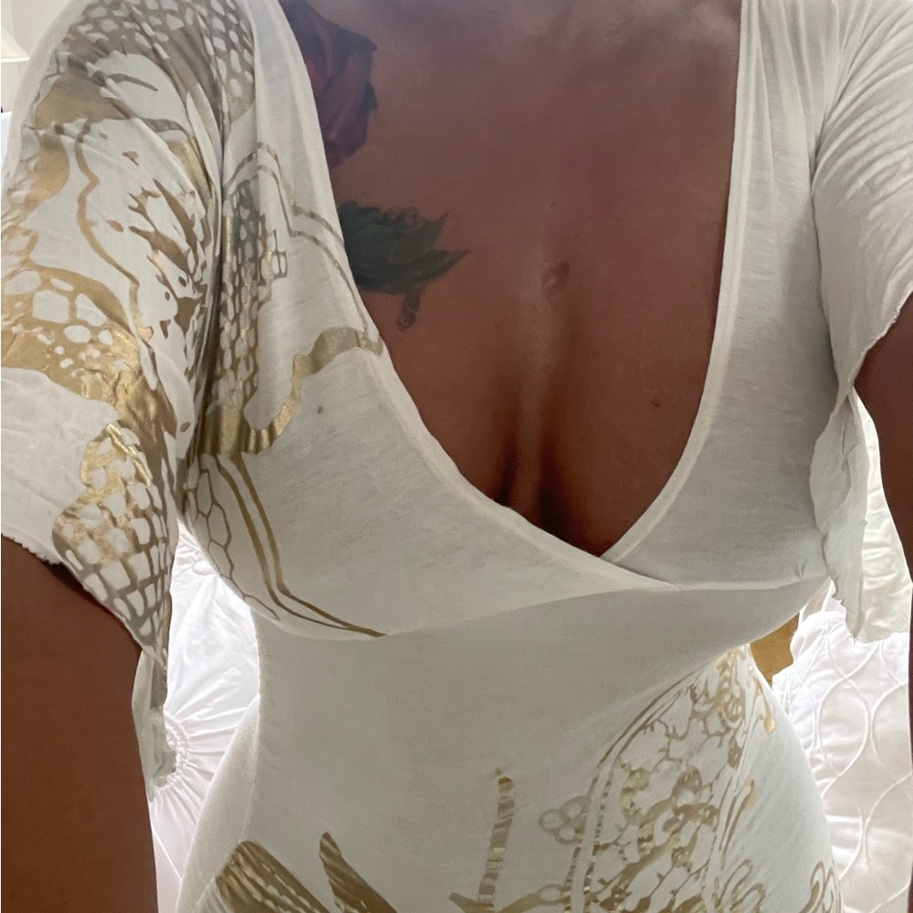 Cream fitted shirt with Gold Design